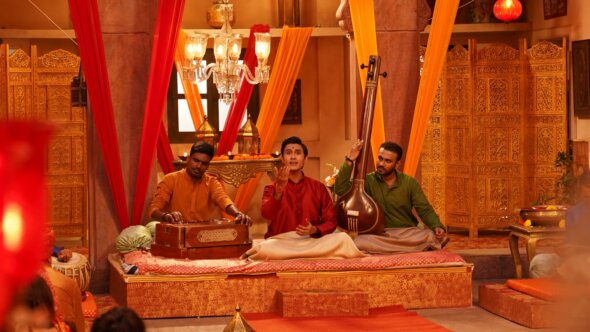 Bandish Bandits - Still - Ritwik performing_courtesy credit_Amazon Prime Video