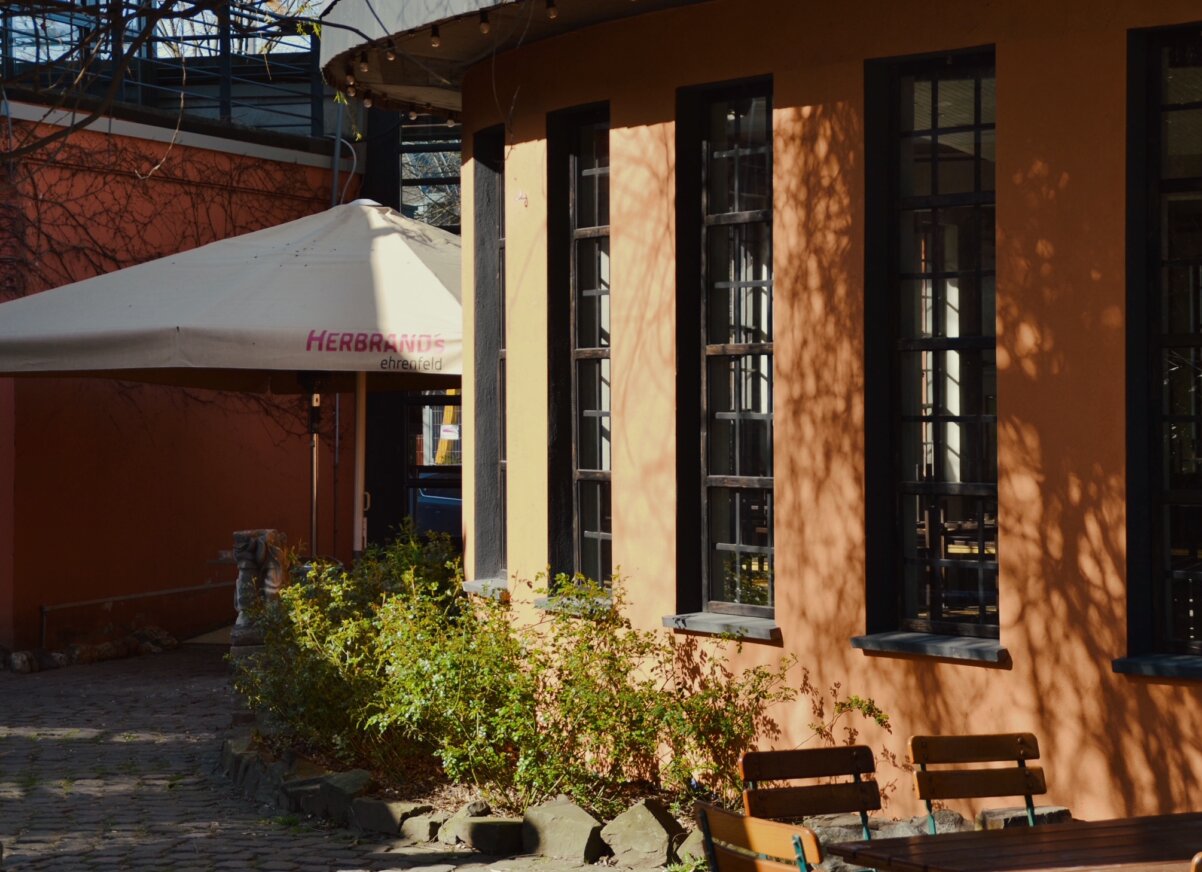 80FBC6E7-3305-4986-B778-23C49931EC7F 80FBC6E7-3305-4986-B778-23C49931EC7F