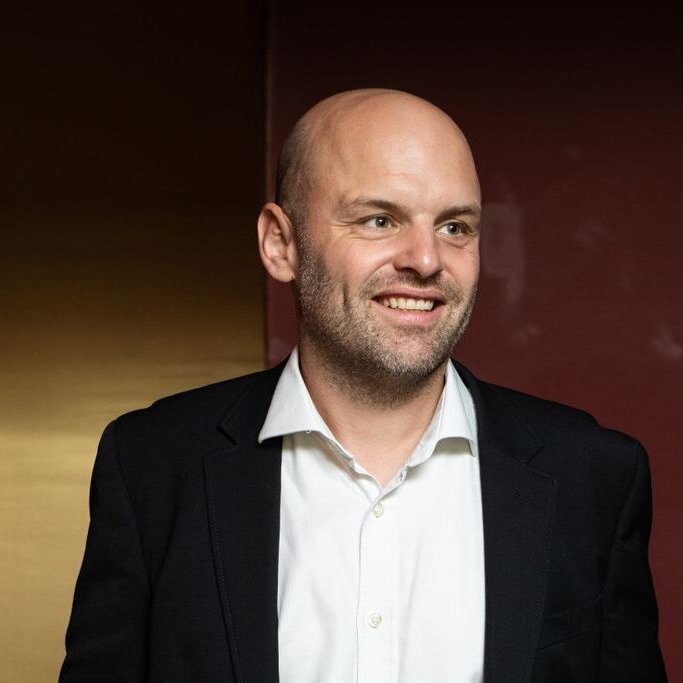 Michael Brönnimann (Commissioning Editor - Redakteur for SRF Swiss TV - Schweizer Radio und Fernsehen) Michael Brönnimann (Commissioning Editor - Redakteur for SRF Swiss TV - Schweizer Radio und Fernsehen)