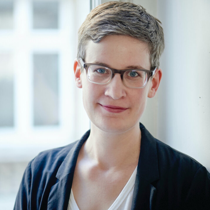 Kirsten Loose (Drehbuch - Dramaturgie - Creative Producing) Kirsten Loose (Drehbuch - Dramaturgie - Creative Producing)