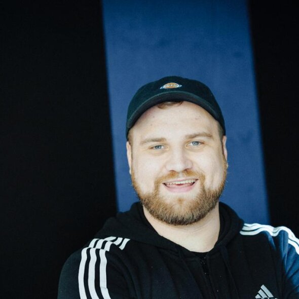 Autorenbild_Marius