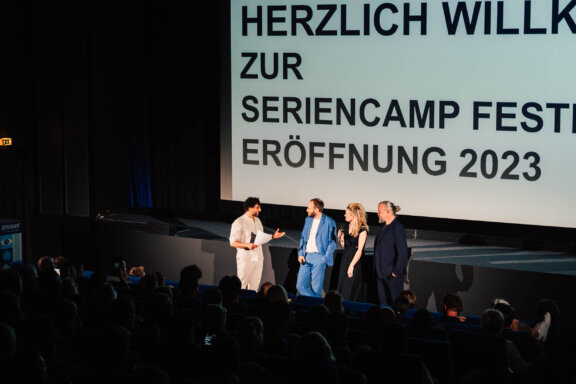 Opening Simone, Gerhard, Malko mit Moderator