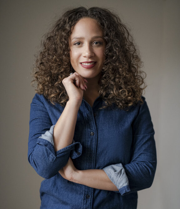 Zetha Asafu-Adjaye (Agentin) - 1