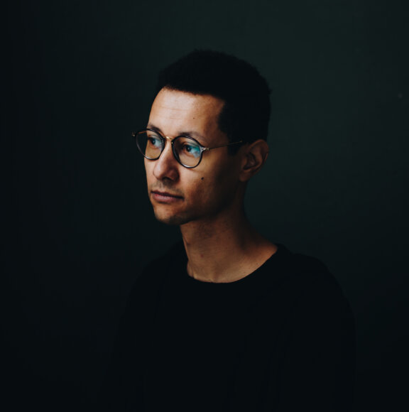 Jim_Ashilevi_(Foto Credit Ekvilibrist) Jim_Ashilevi_(Foto Credit Ekvilibrist)